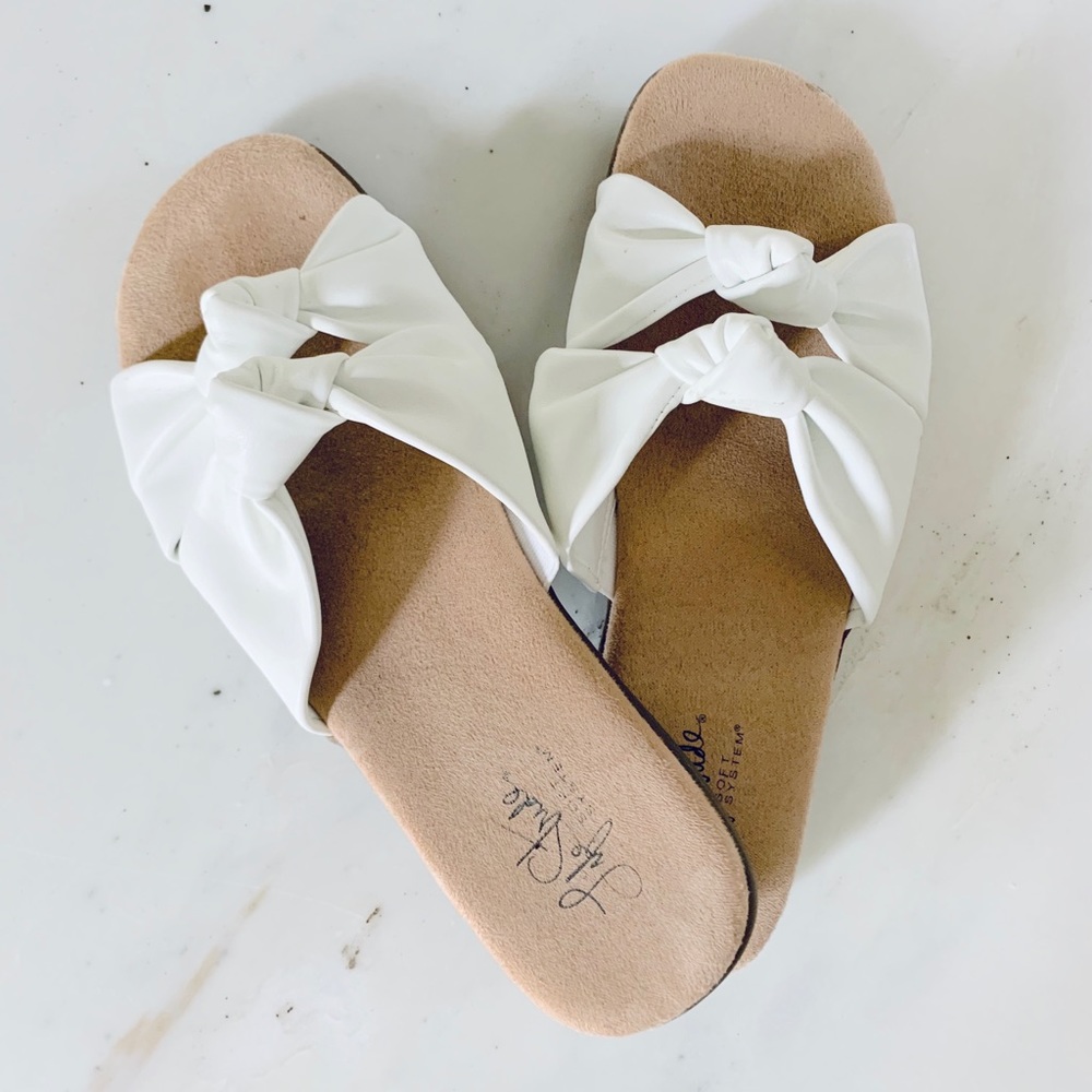 Comfortable White Sandles